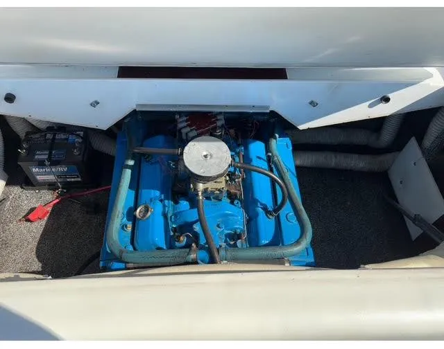 Slide: The Image of Chris-Craft Lancer 1975 - 17