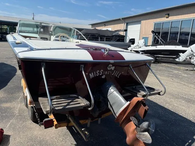 Slide: The Image of Chris-Craft Lancer 1975 - 4