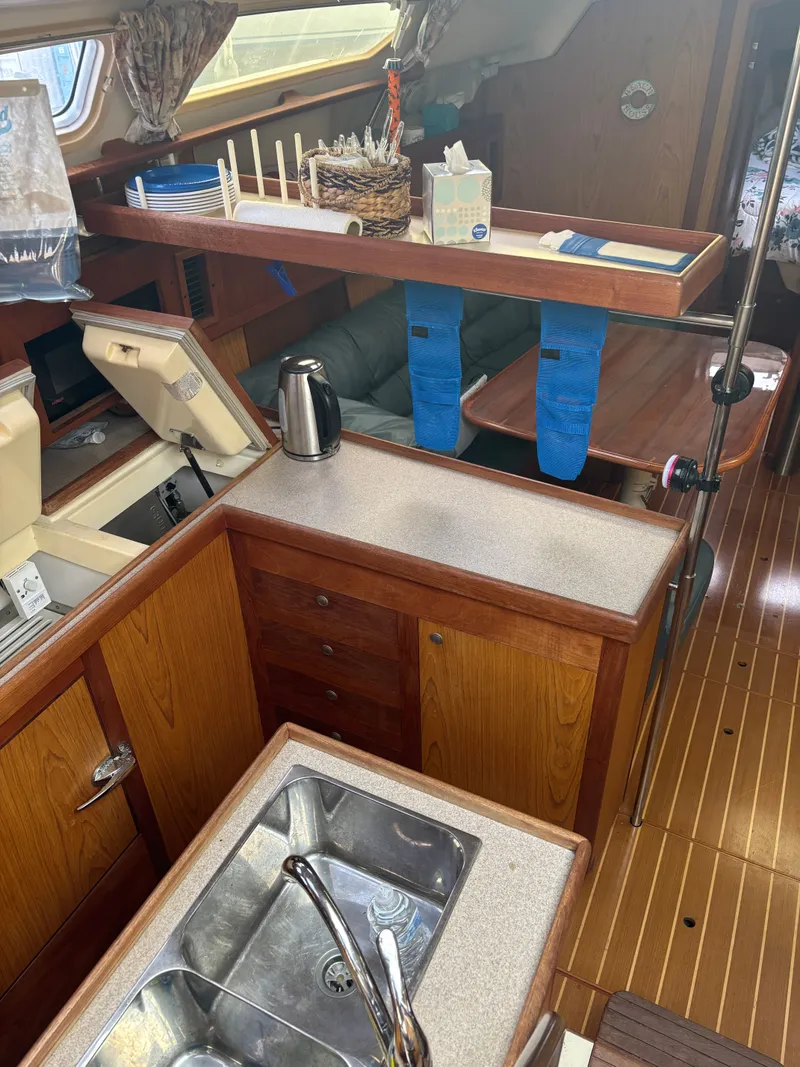 Slide: The Image of Hunter 460 2001 - 50