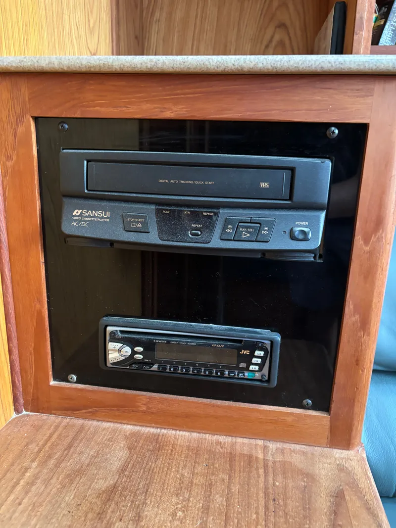 Slide: The Image of Hunter 460 2001 - 67