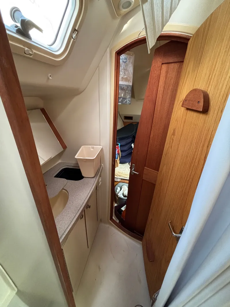 Slide: The Image of Hunter 460 2001 - 68