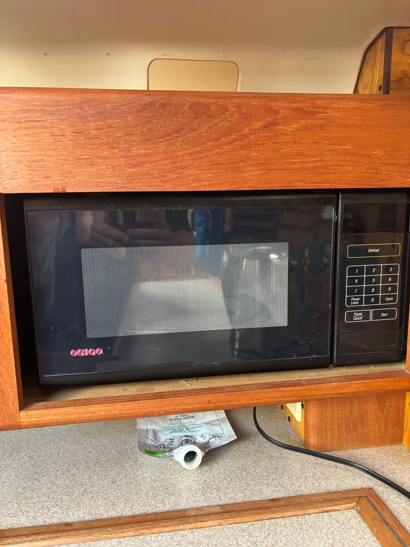 Slide: The Image of Hunter 460 2001 - 80