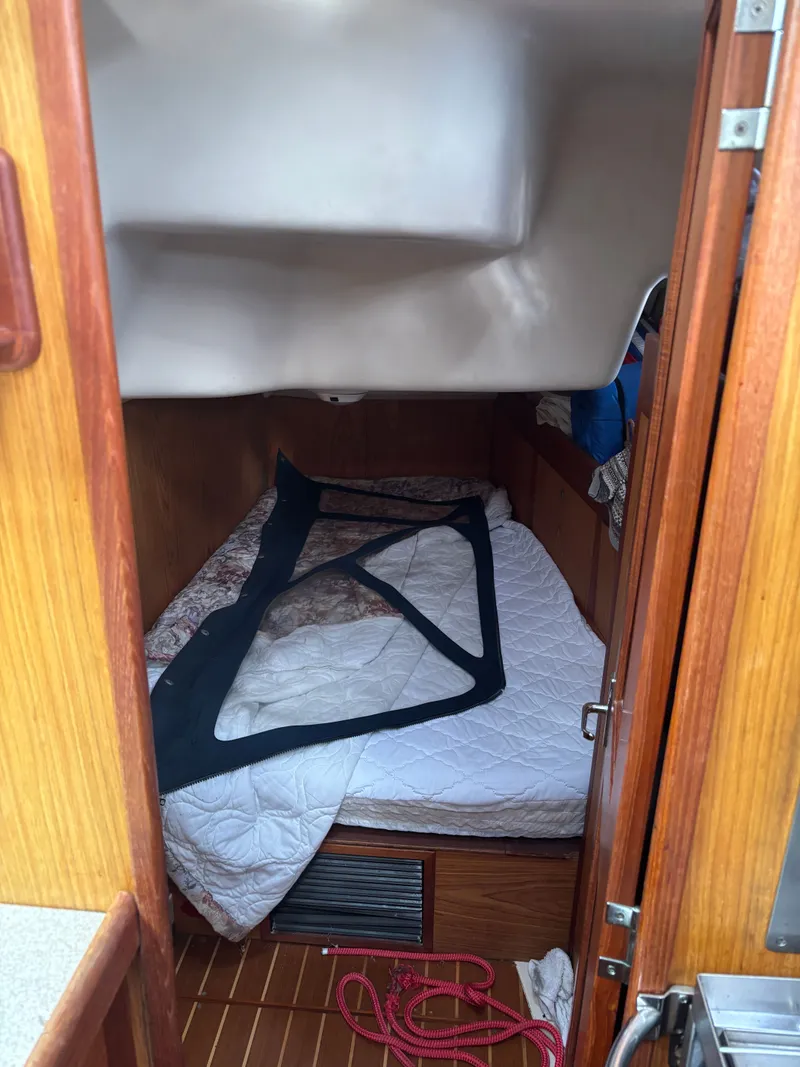 Slide: The Image of Hunter 460 2001 - 90