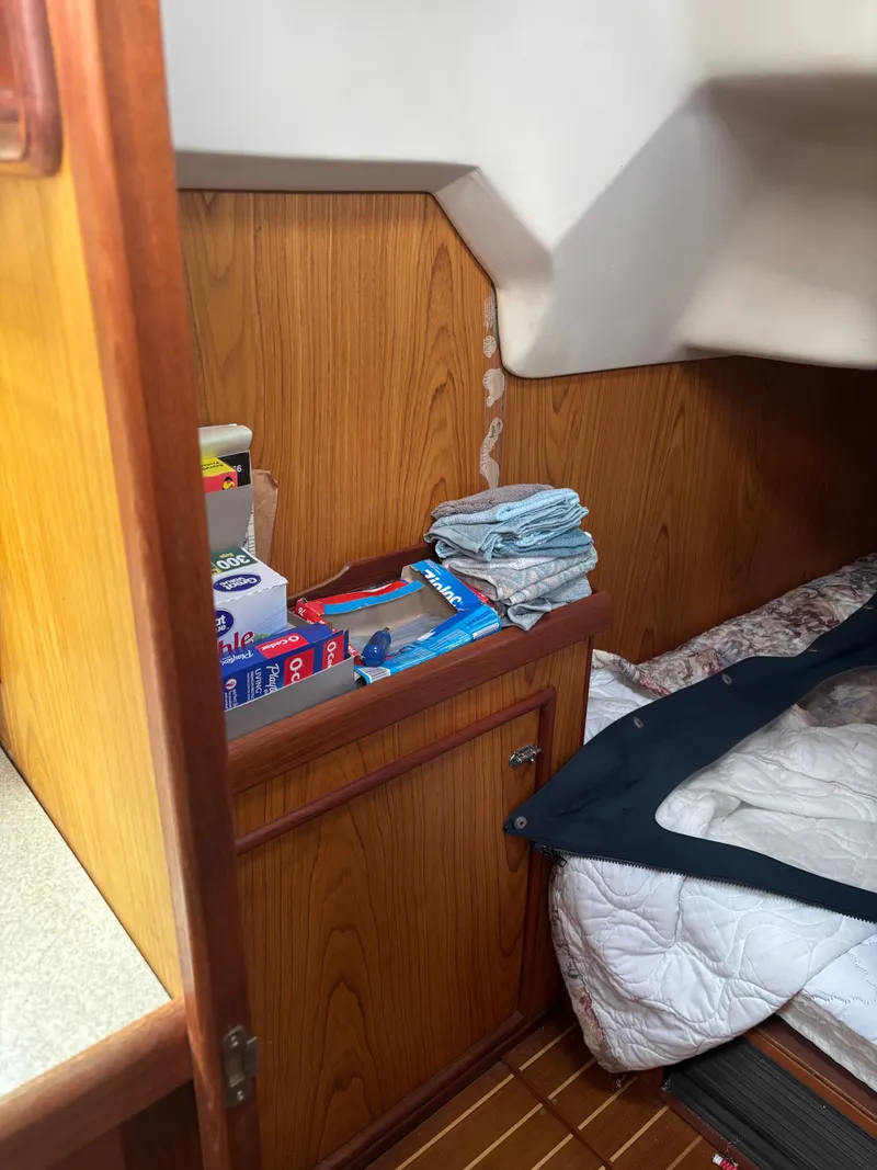 Slide: The Image of Hunter 460 2001 - 91