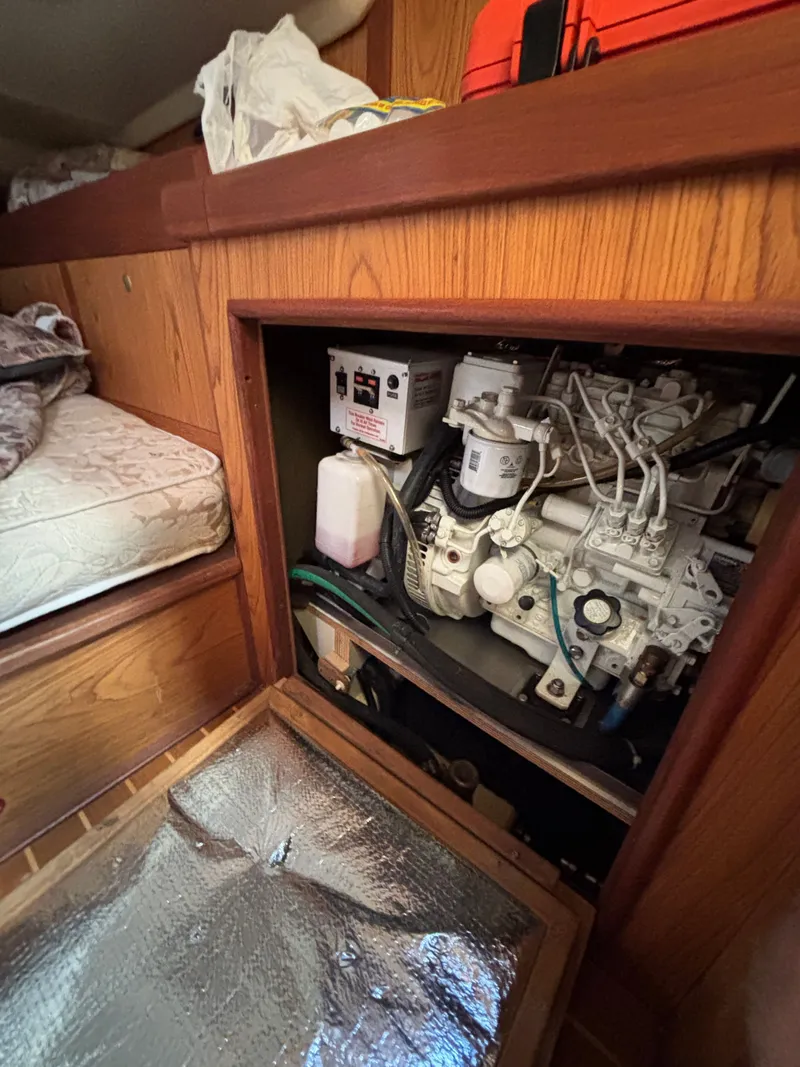 Slide: The Image of Hunter 460 2001 - 96