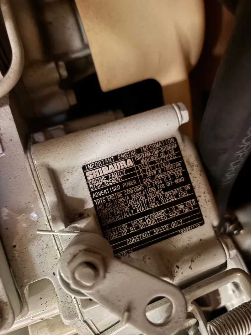 Slide: The Image of Hunter 460 2001 - 97