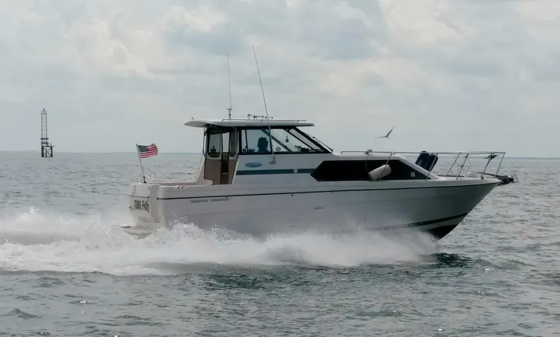 The Image of Bayliner Ciera Classic Cabin Cruiser 2859 2001 - 0