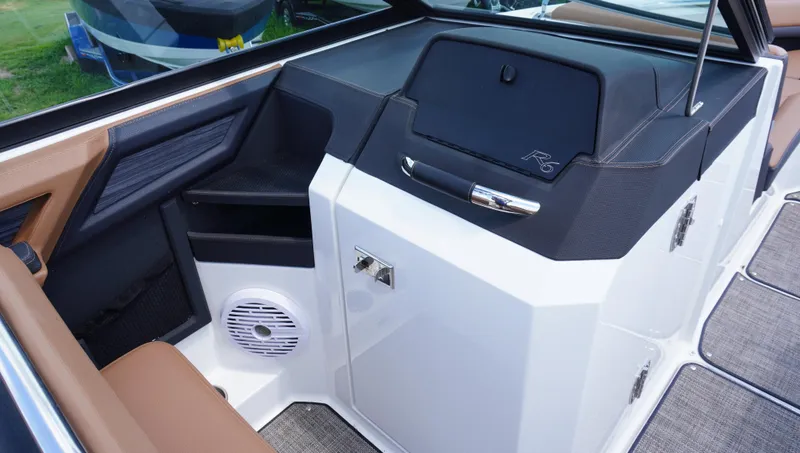 Slide: The Image of Interior of 2022 Cobalt R6 boat featuring sleek design and modern amenities. - 28
