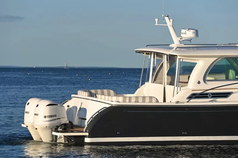 Slide: The Image of Manufacturer Provided Image - 4