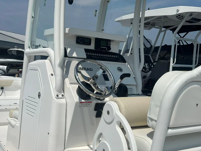 Slide: The Image of 2015 Everglades 243 CC 5 - 5