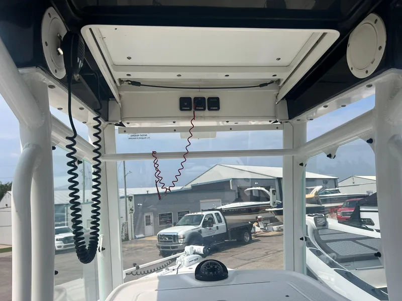 Slide: The Image of 2015 Everglades 243 CC 8 - 8