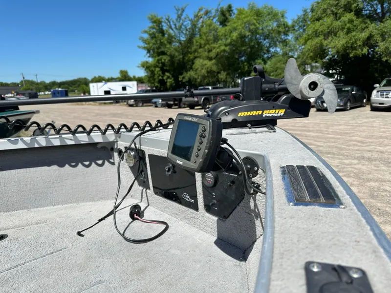 Slide: The Image of 2005 G3 1875 boat with Minn Kota trolling motor and Garmin fish finder. - 11