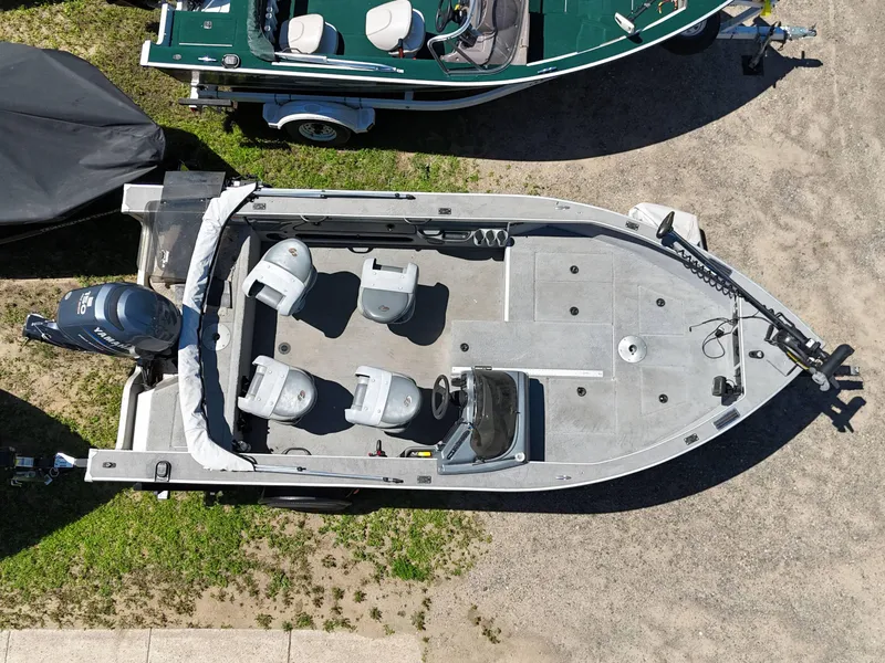 Slide: The Image of Overhead view of a 2005 G3 1875 boat with seating and motor. - 3