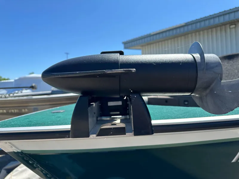 Slide: The Image of 2000 Starcraft Superfisherman 176 DC boat with Mercury OptiMax engine on trailer. - 7