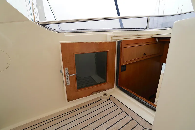 Slide: The Image of Marlow 61E 2009 - 106