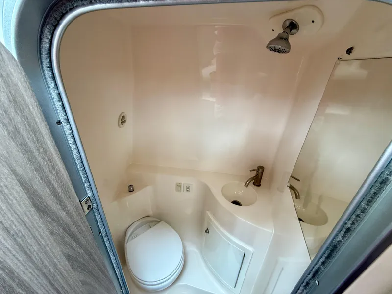 Slide: The Image of Regal 26 XO 2021 - 64