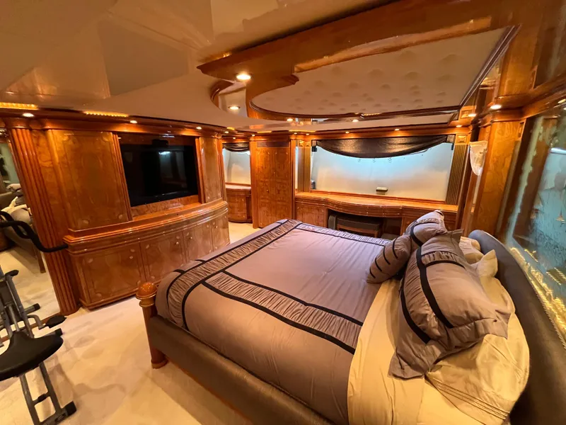 Slide: The Image of Astondoa 95GLX 2001 - 61