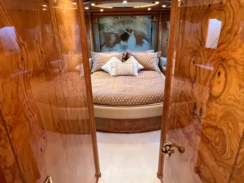 Slide: The Image of Astondoa 95GLX 2001 - 68