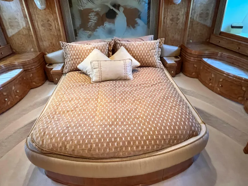 Slide: The Image of Astondoa 95GLX 2001 - 69