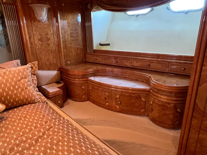 Slide: The Image of Astondoa 95GLX 2001 - 70