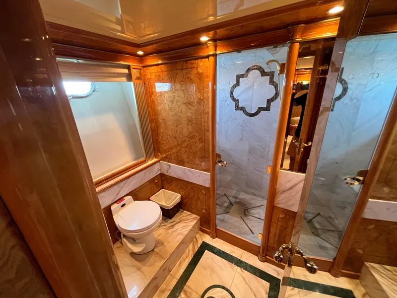 Slide: The Image of Astondoa 95GLX 2001 - 75