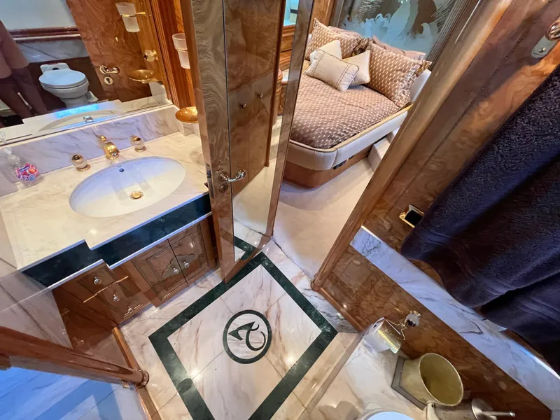 Slide: The Image of Astondoa 95GLX 2001 - 76