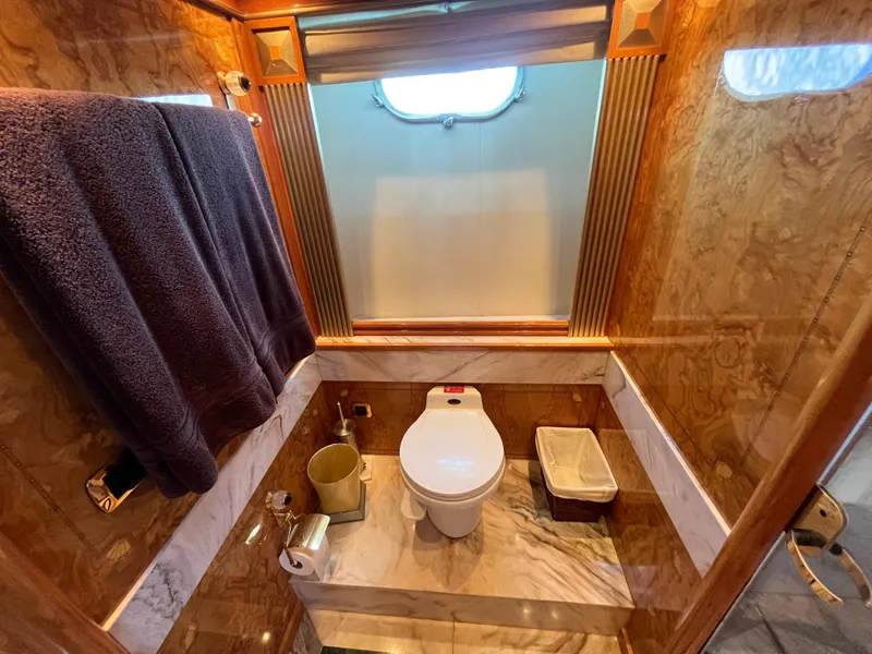 Slide: The Image of Astondoa 95GLX 2001 - 77