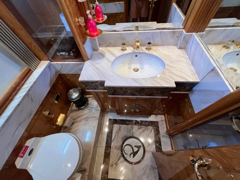 Slide: The Image of Astondoa 95GLX 2001 - 78