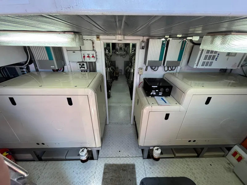 Slide: The Image of Astondoa 95GLX 2001 - 80