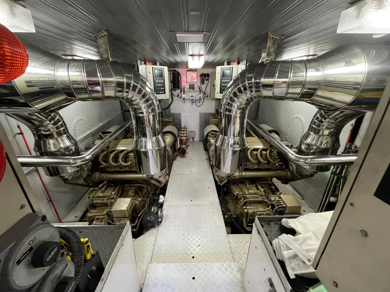 Slide: The Image of Astondoa 95GLX 2001 - 81