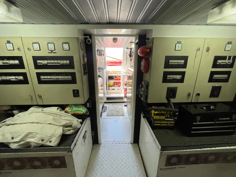 Slide: The Image of Astondoa 95GLX 2001 - 84