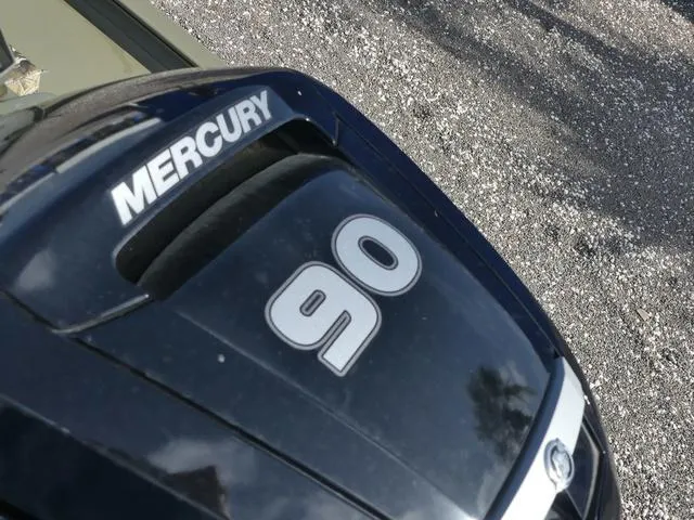 Slide: The Image of Tracker Grizzly 1860 CC 2022 - 9