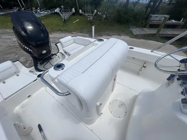 Slide: The Image of Boston Whaler 190 Outrage 2007 - 10