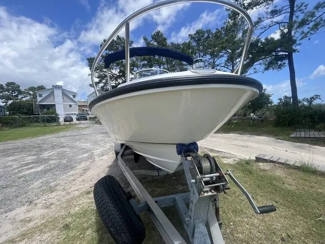 Slide: The Image of Boston Whaler 190 Outrage 2007 - 2