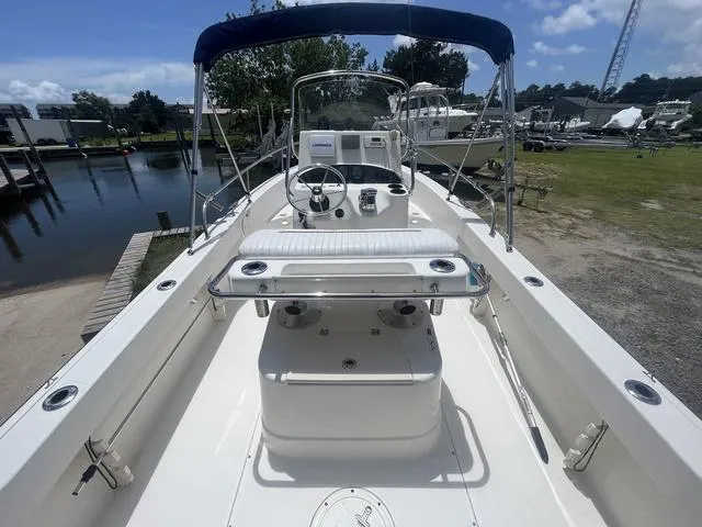 Slide: The Image of Boston Whaler 190 Outrage 2007 - 12