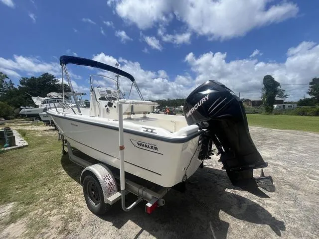 Slide: The Image of Boston Whaler 190 Outrage 2007 - 4