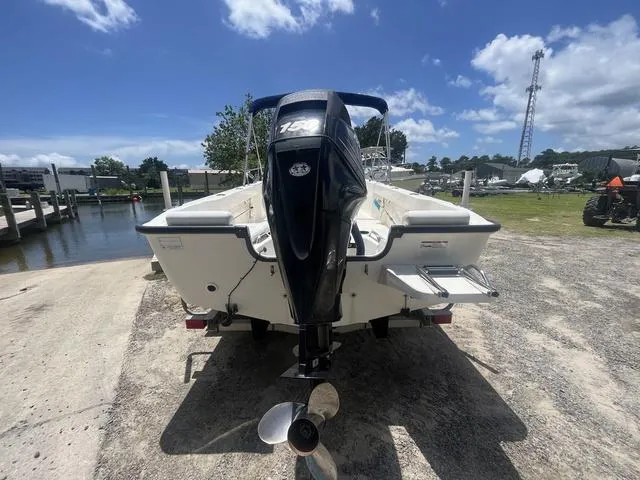 Slide: The Image of Boston Whaler 190 Outrage 2007 - 5