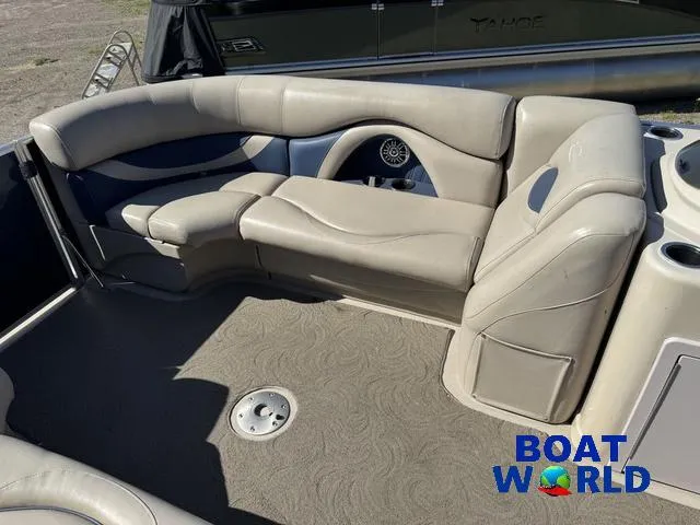 Slide: The Image of Sylvan 820 Cruise Pontoon 2016 - 13