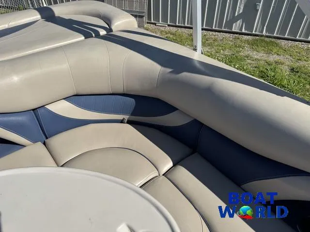 Slide: The Image of Sylvan 820 Cruise Pontoon 2016 - 32