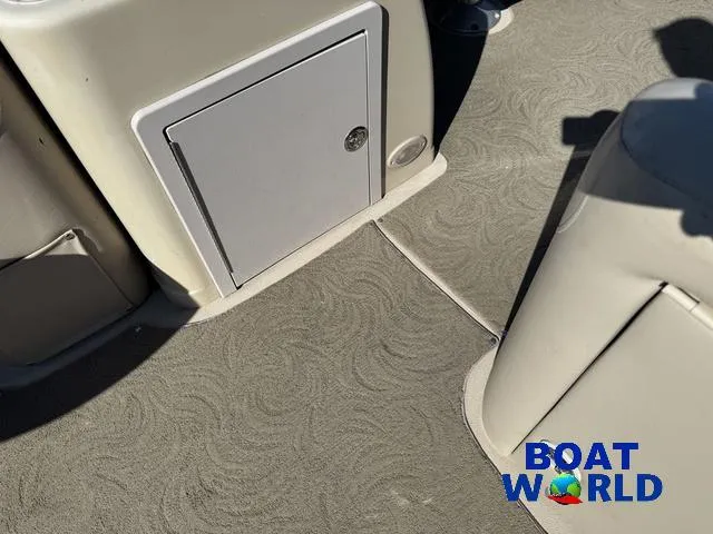 Slide: The Image of Sylvan 820 Cruise Pontoon 2016 - 34