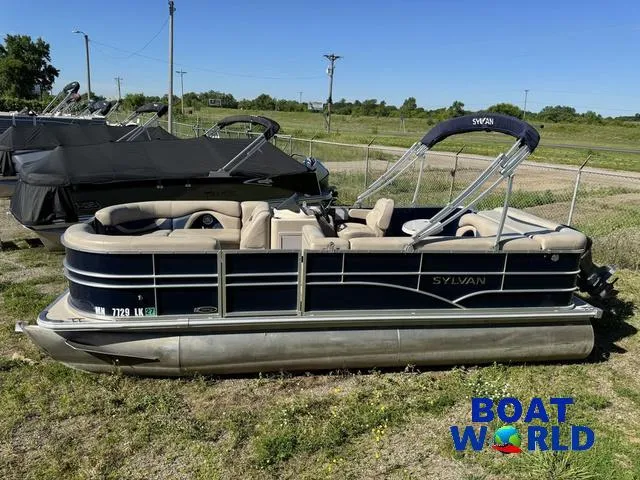 Slide: The Image of Sylvan 820 Cruise Pontoon 2016 - 5