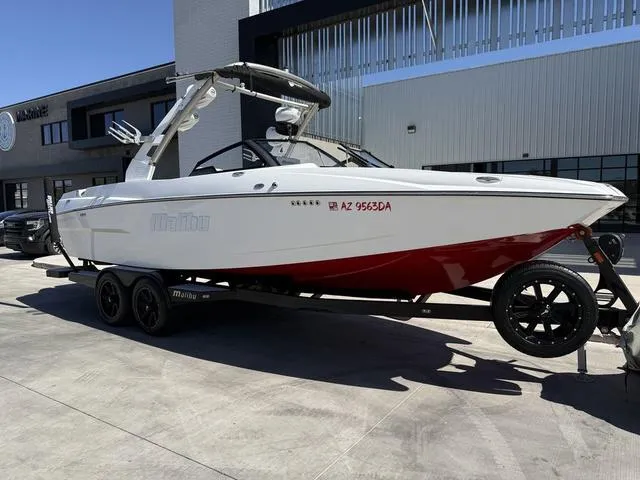 Slide: The Image of Malibu Wakesetter 24 MXZ 2020 - 2