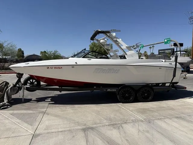 Slide: The Image of Malibu Wakesetter 24 MXZ 2020 - 5