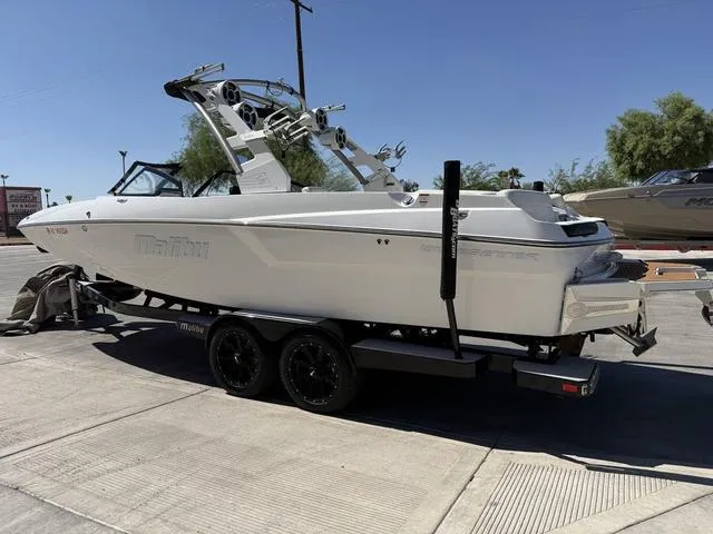 Slide: The Image of Malibu Wakesetter 24 MXZ 2020 - 6