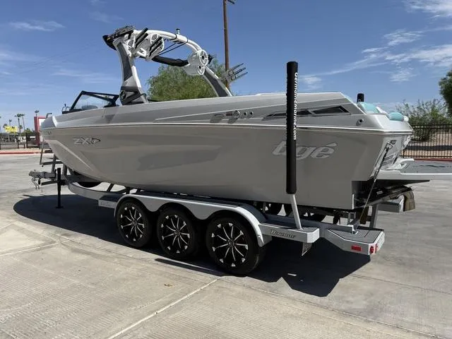 Slide: The Image of Tigé 25ZX 2021 - 6