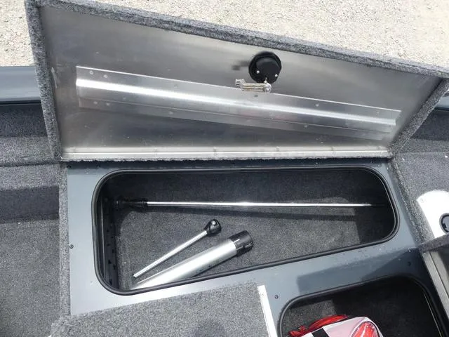 Slide: The Image of Tracker Pro Team 175 TF 2021 - 14