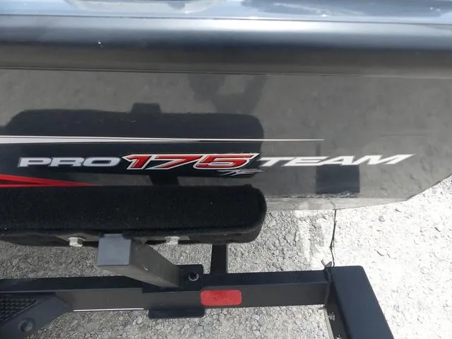 Slide: The Image of Tracker Pro Team 175 TF 2021 - 3