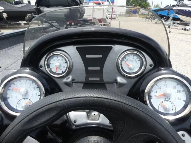 Slide: The Image of Tracker Pro Team 175 TF 2021 - 8