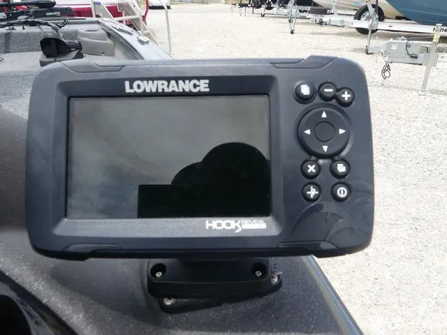 Slide: The Image of Tracker Pro Team 175 TF 2021 - 9