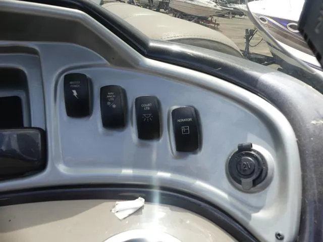 Slide: The Image of Sun Tracker Fishin' Barge 20 DLX 2023 - 10